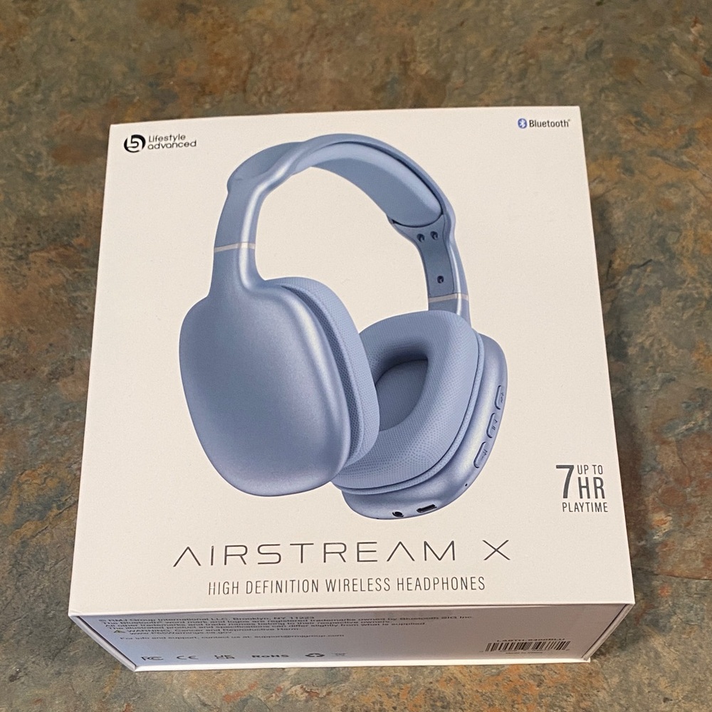 Airstream X High Definition Wireless  Headphones - Light Blue NWT